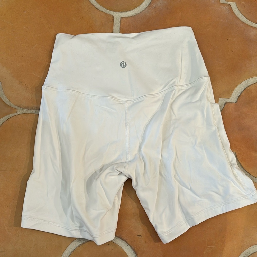 Lululemon Align 6in Shorts | Size 6 | White